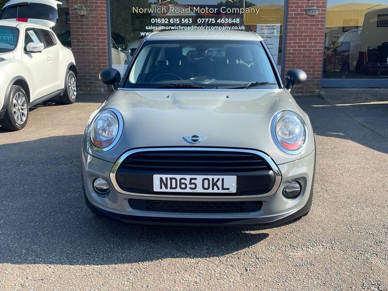 MINI HATCH