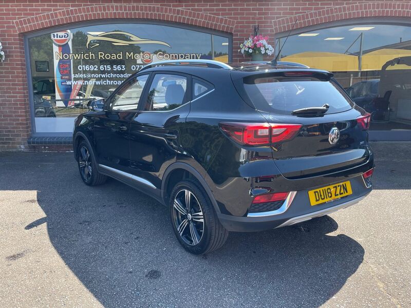MG ZS