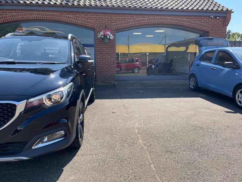 MG ZS