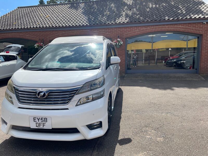 TOYOTA VELLFIRE