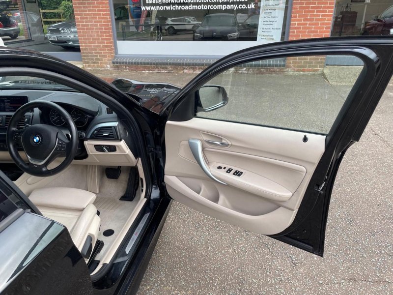 BMW 1 SERIES