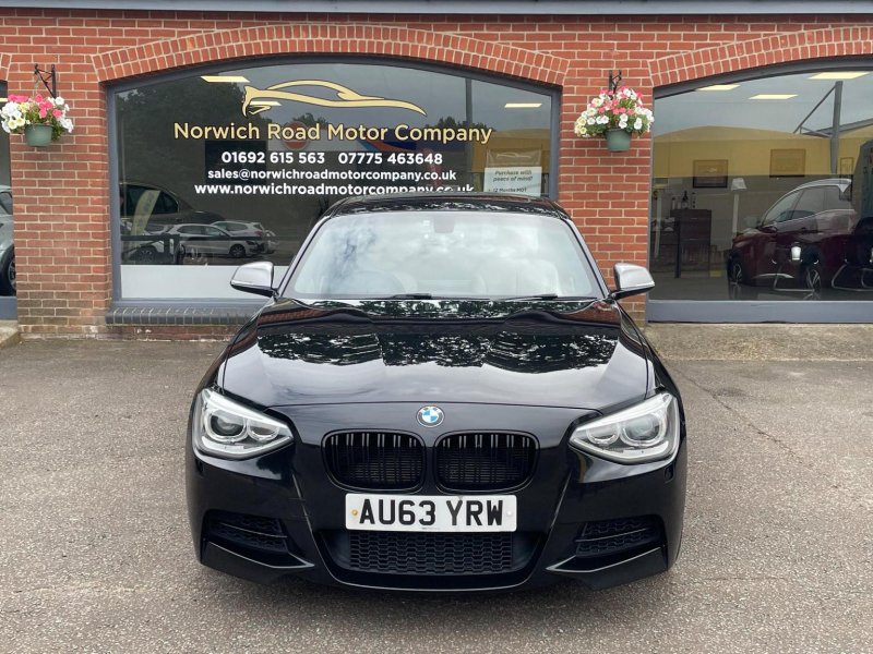 BMW 1 SERIES