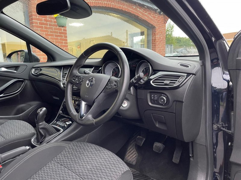 VAUXHALL ASTRA