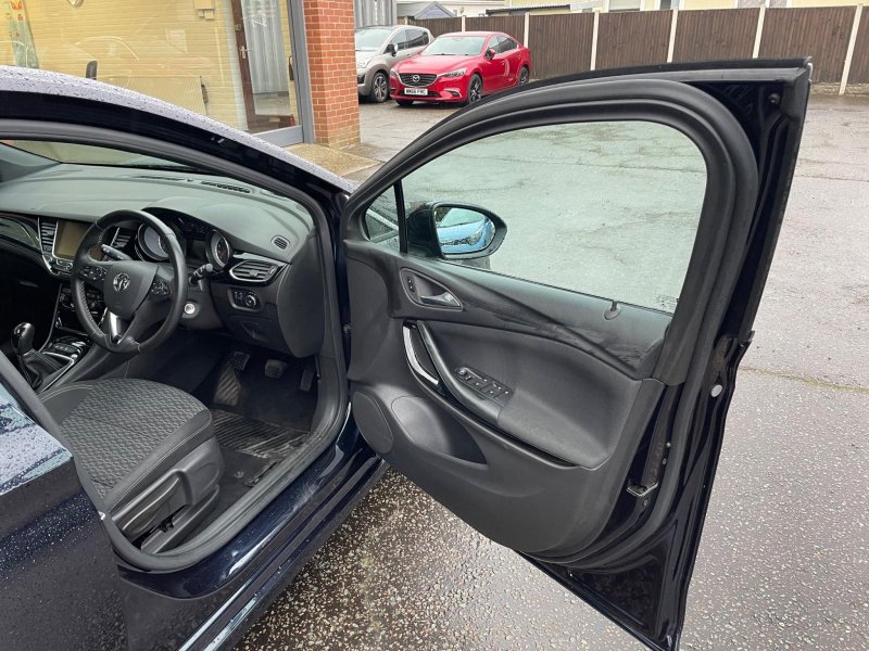 VAUXHALL ASTRA