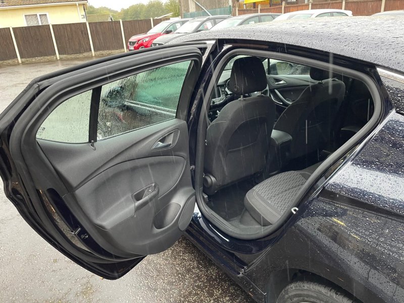 VAUXHALL ASTRA