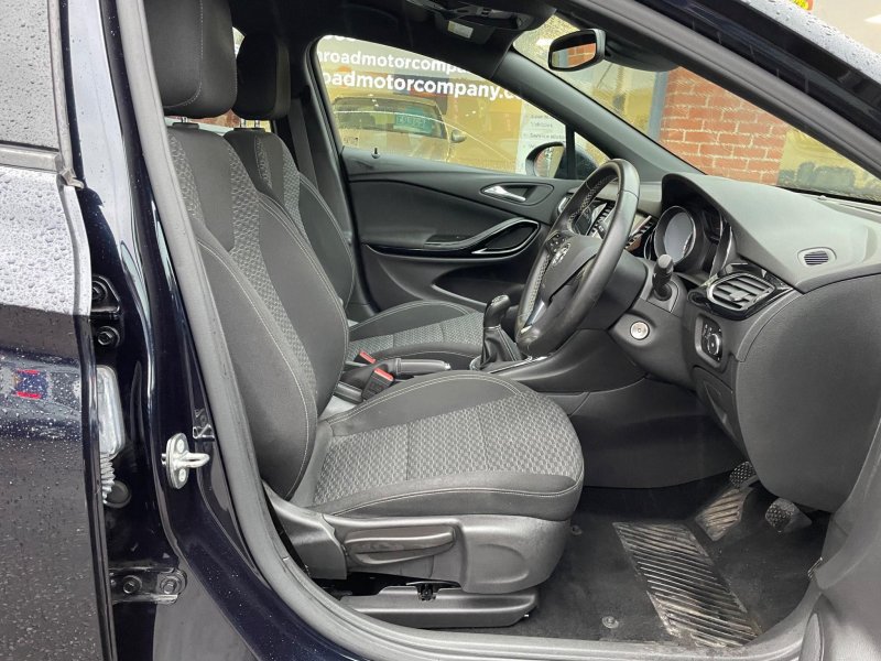 VAUXHALL ASTRA