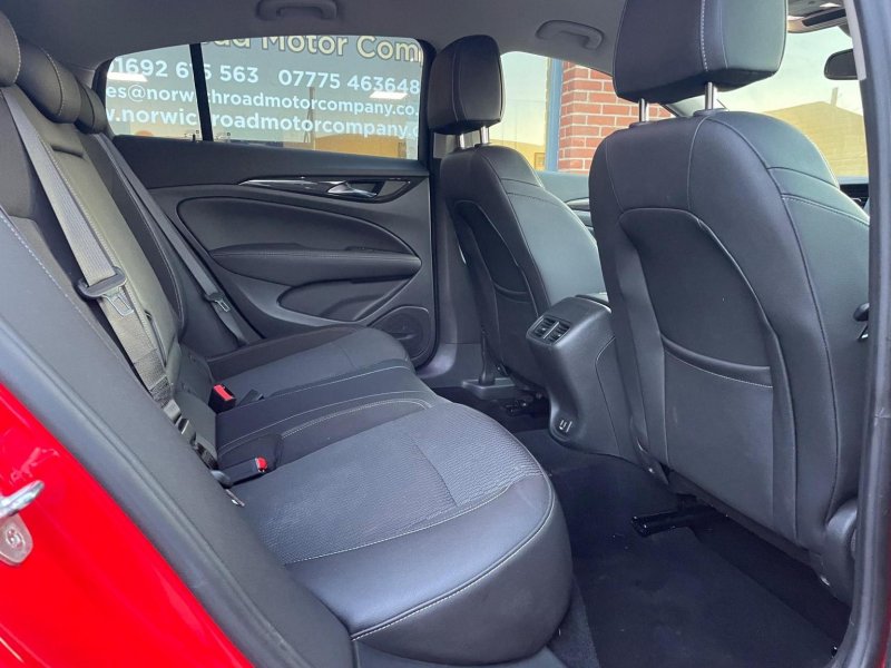 VAUXHALL INSIGNIA