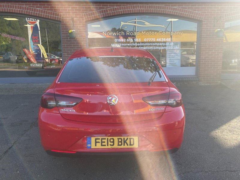 VAUXHALL INSIGNIA
