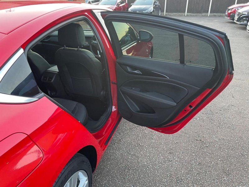 VAUXHALL INSIGNIA