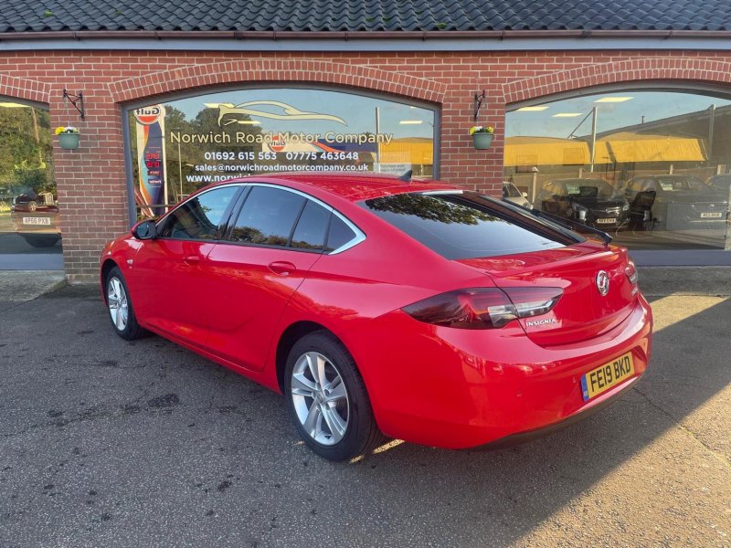 VAUXHALL INSIGNIA