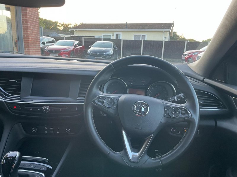 VAUXHALL INSIGNIA