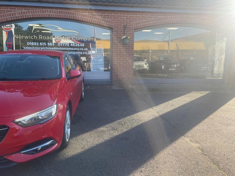 VAUXHALL INSIGNIA