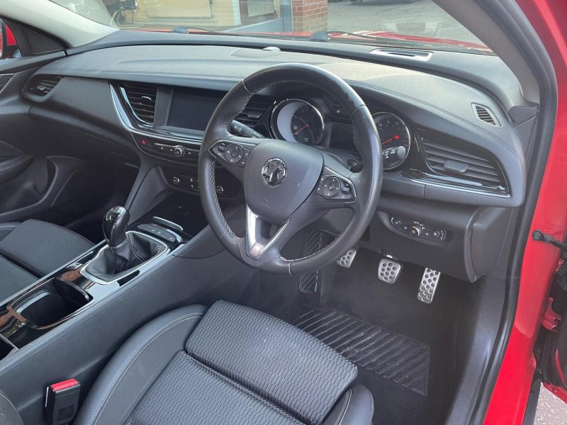 VAUXHALL INSIGNIA