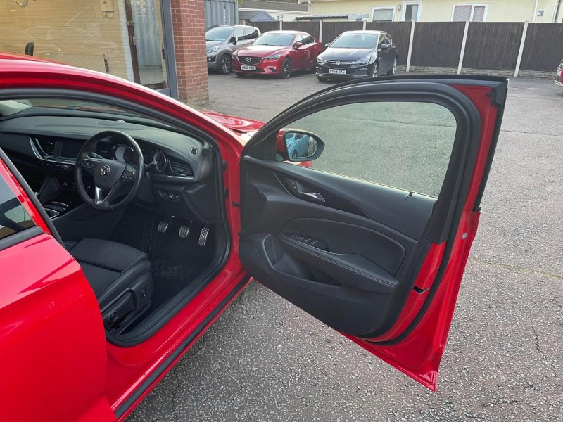 VAUXHALL INSIGNIA