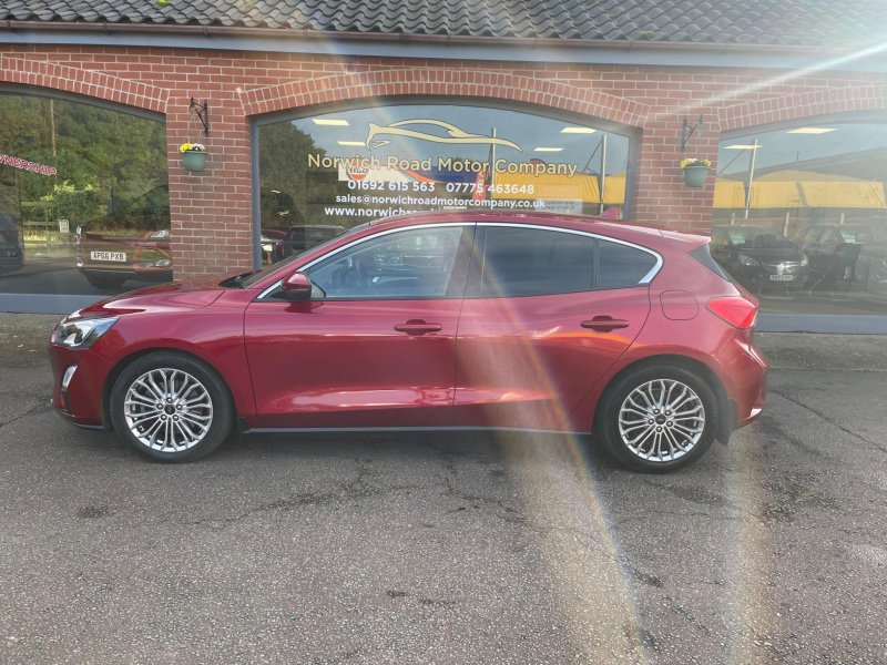 FORD FOCUS