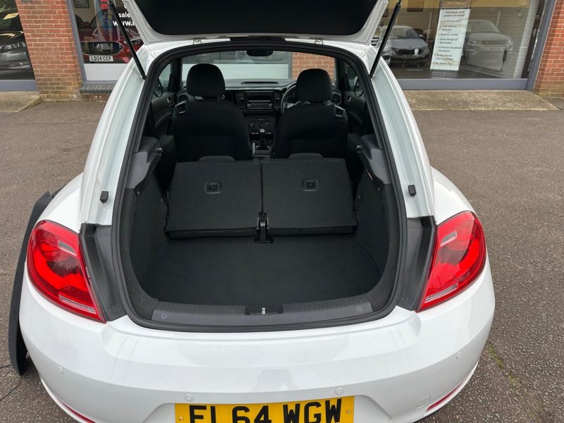 VOLKSWAGEN BEETLE