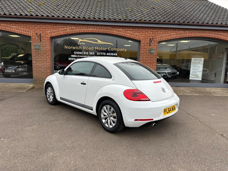 VOLKSWAGEN BEETLE