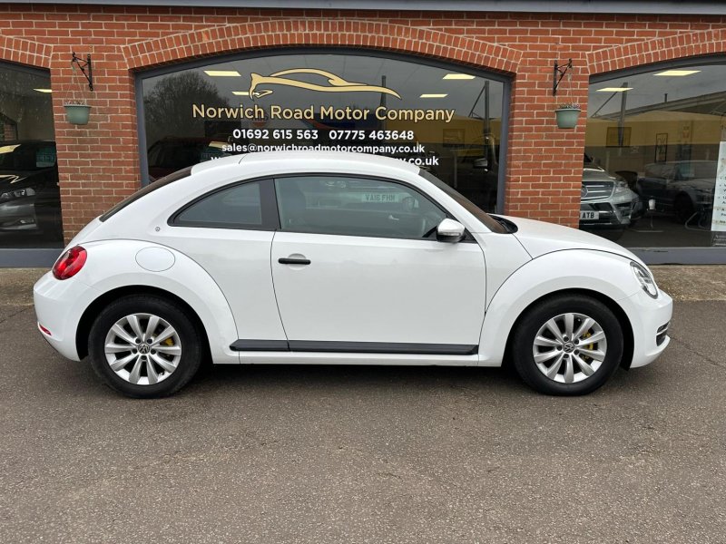 VOLKSWAGEN BEETLE