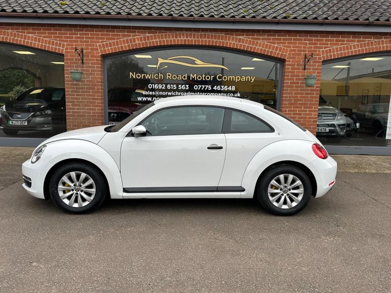 VOLKSWAGEN BEETLE