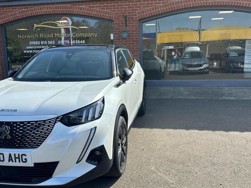 PEUGEOT 2008