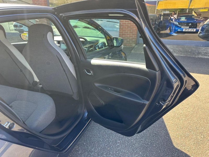 RENAULT ZOE