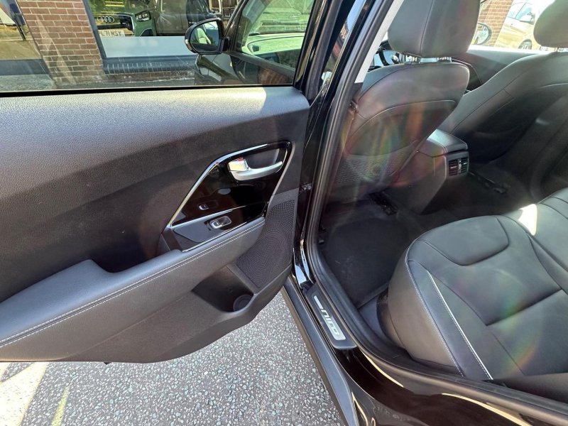 KIA NIRO