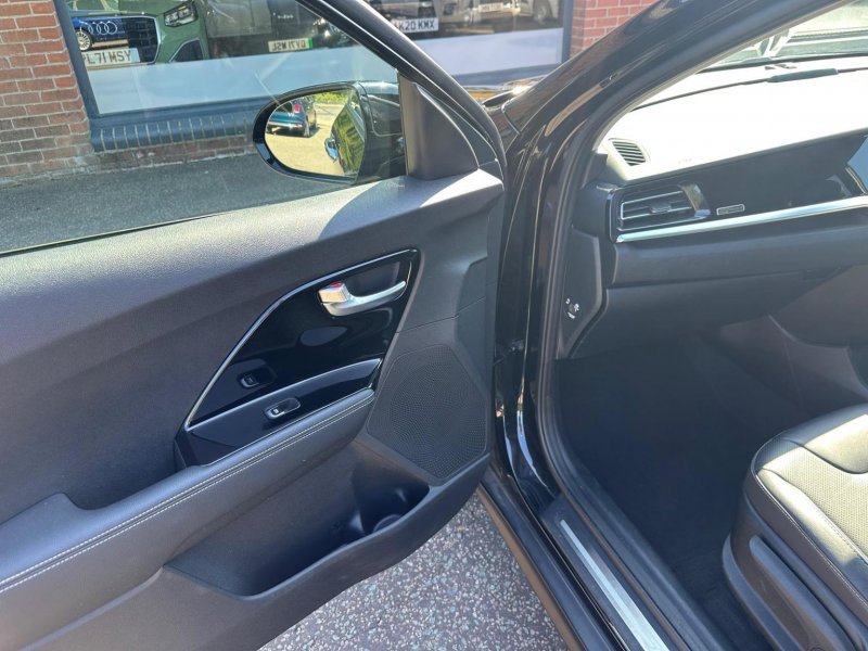 KIA NIRO